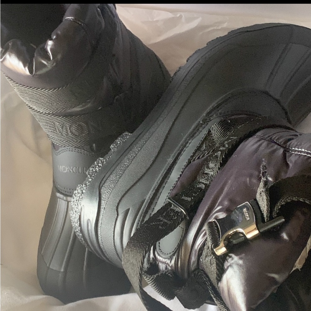 MONCLER, Summus Webbing-Trimmed Nylon and Rubber Snow Boots, Size 40 - Picture 5 of 11